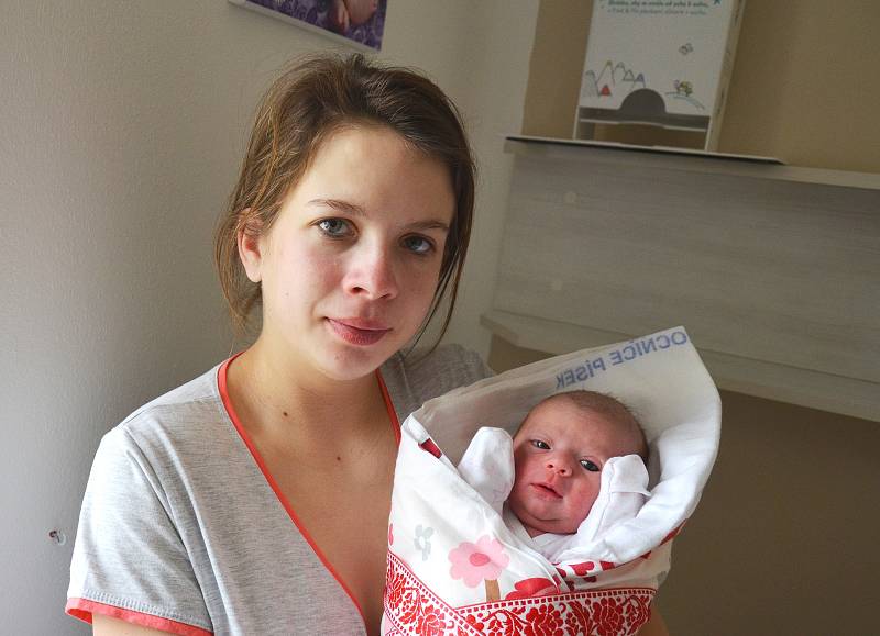 Valérie Sládková z Držova. Dcera Markéty Houškové a Václava Sládka se narodila 16. 2. 2021 v 7.46 hodin. Při narození vážila 2550 g a měřila 46 cm. Doma se na ni těšil bráška Vašík (3).