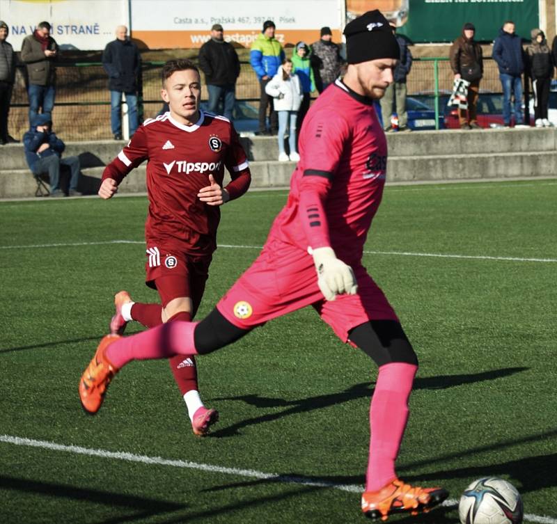 Přípravný fotbal: FC Písek - AC Sparta Praha B 2:1 (2:1). Foto: Jan Škrle