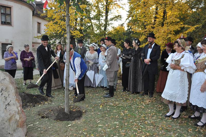 Sázení Lípy svobody.