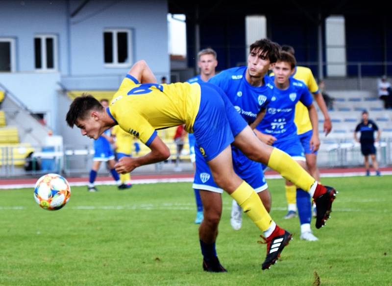 Česká liga dorostu U19: FC Písek - FC Silon Táborsko 2:2 (2:1).