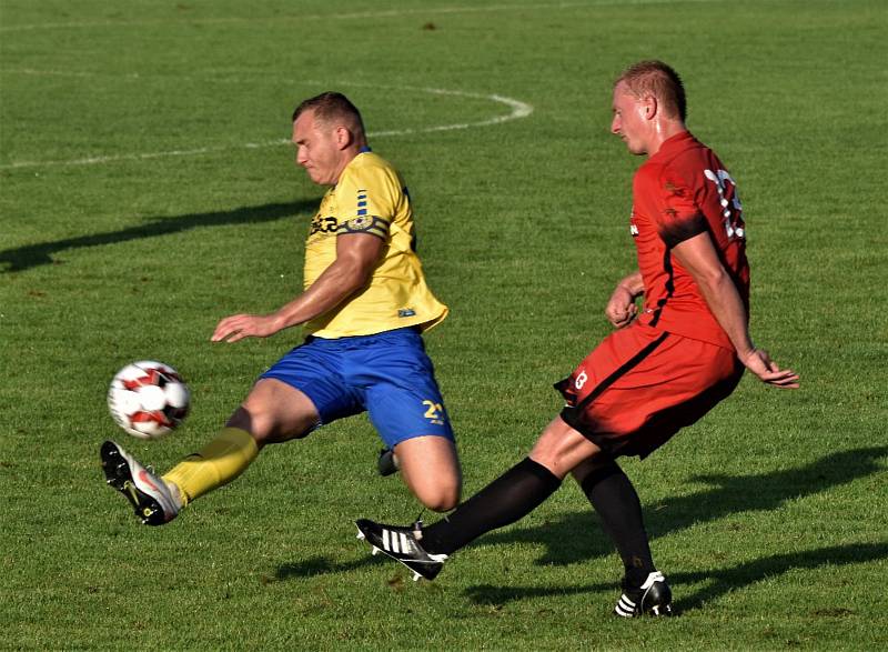 MFK Dobříš – FC Písek 0:2 (0:1).