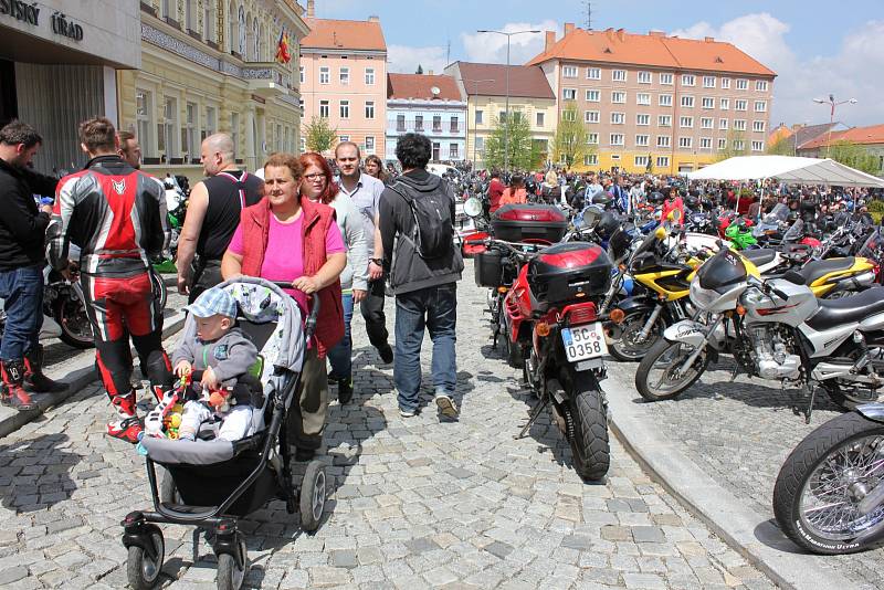 Desáté setkání motorkářů s požehnáním na cestu v Milevsku.