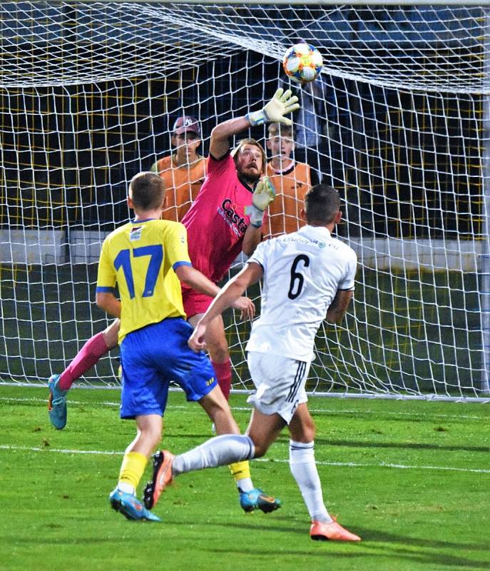 ČFL: FC Písek - FK Zbuzany 2:2 (0:1).