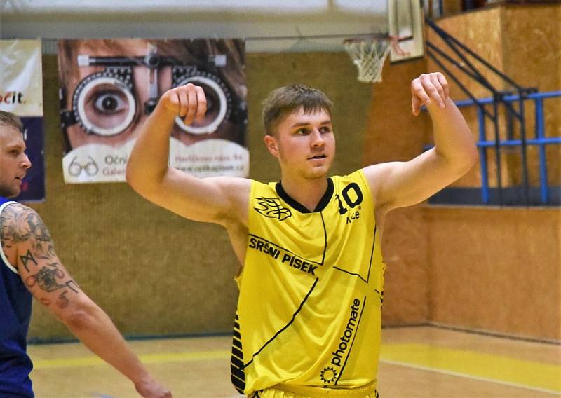 Basketbalová I. liga mužů: Sršni Photomate Písek - Lokomotiva Plzeň 112:86.