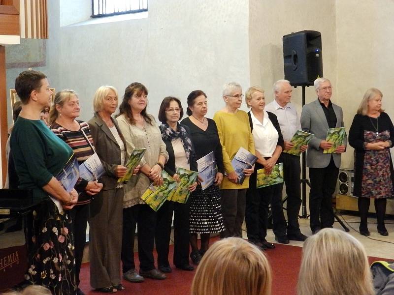 Slavnostní imatrikulace v koncertní síni Trojice.