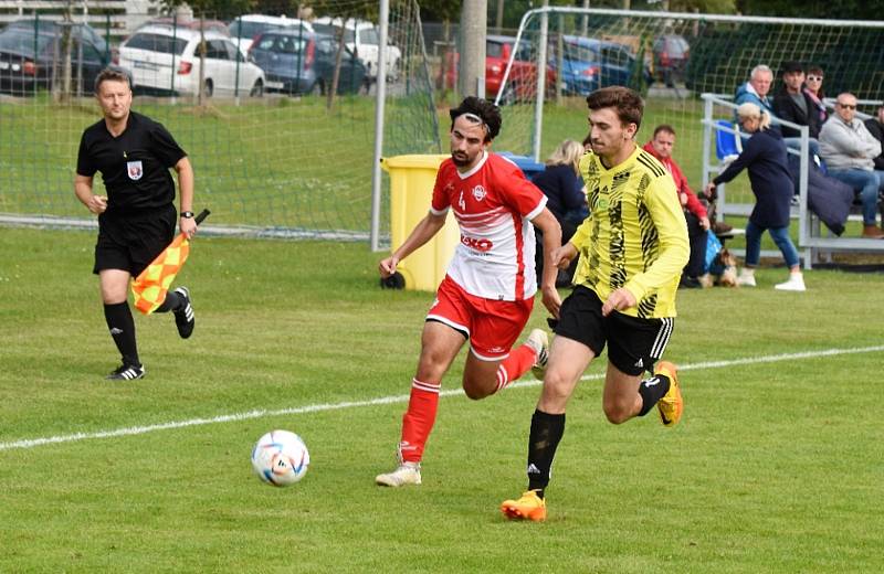 Fotbalový KP: Semice - Prachatice 4:0 (1:0).