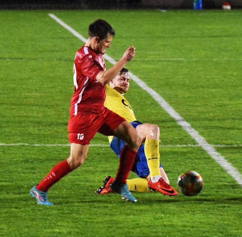 ČFL: FC Písek - Králův Dvůr 2:1 (1:1).