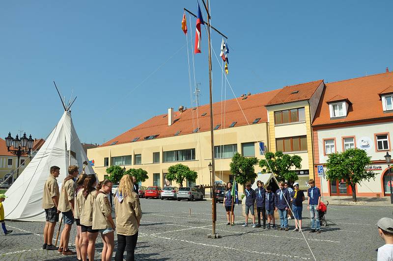 Skautský tábor na Alšově náměstí