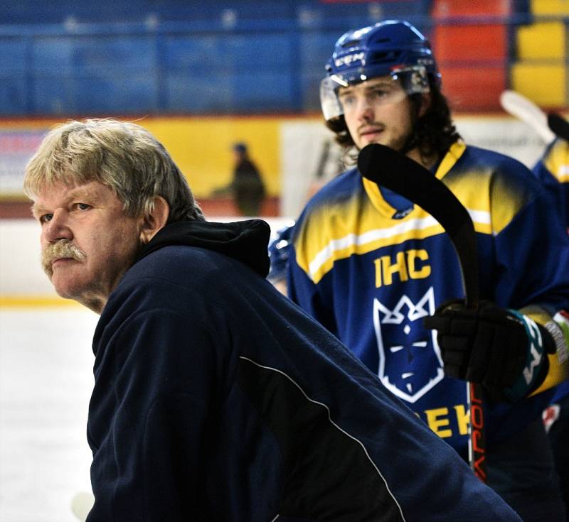 II. hokejová liga: IHC Králové Písek - HC Příbram 7:2.