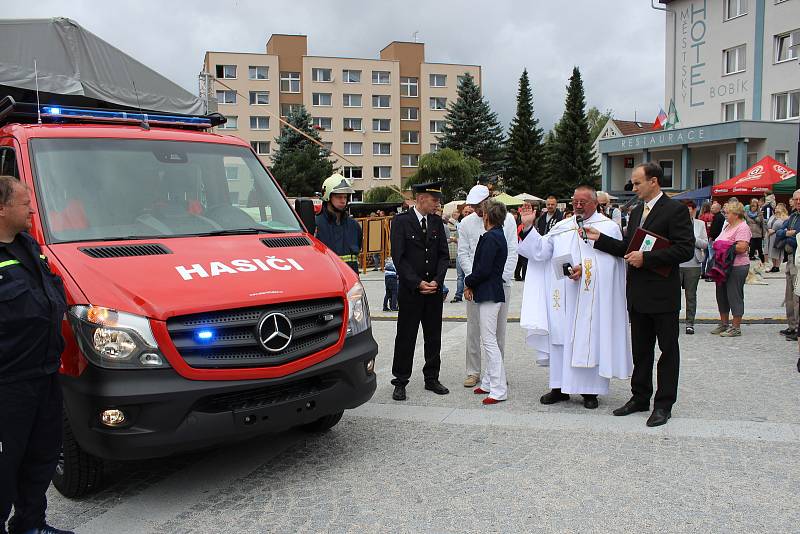 Volaráci prožili první den Slavností dřeva 2017.