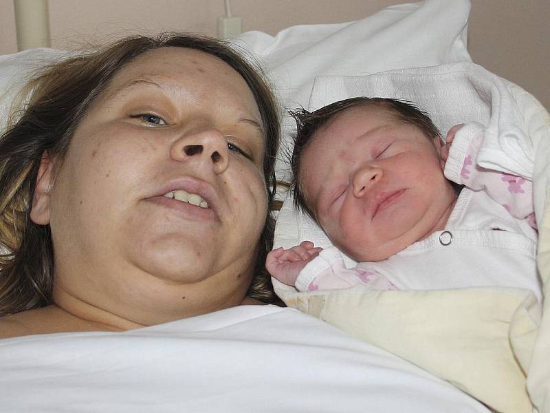 Amálie Danielová se narodila v prachatické porodnici v pátek 11. listopadu v 11.24 hodin mamince Pavle Hranáčové z Husince. Na holky už doma čeká tatínek Erik Daniel a osmiletá sestřička Natálie.