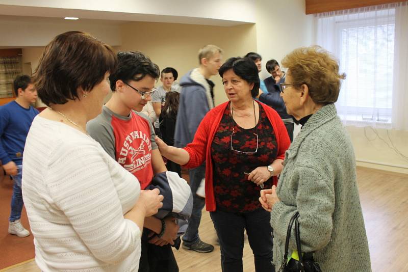 O besedy s pamětnicí holocaustu Dagmar Lieblovou, které připravil prachatický KreBul, byl obrovský zájem.