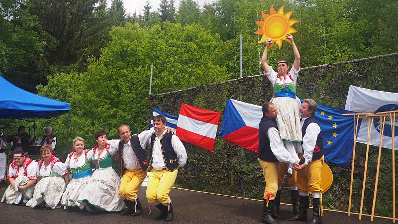 Zahájení plavení na Schwarzenberském plavebním kanále na Jeleních Vrších.