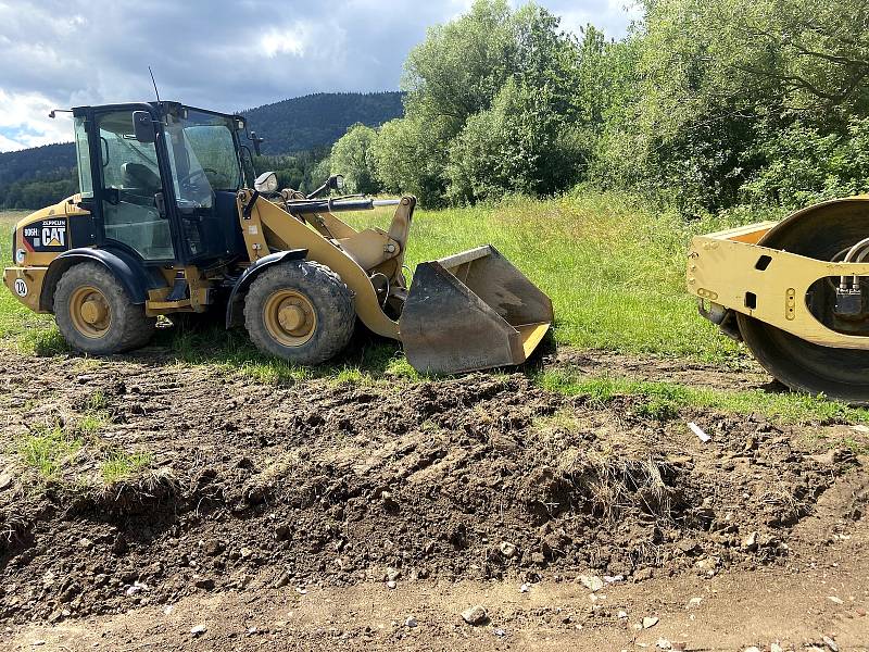 Zahájení stavby nové prachatické střelnice. Stav v červenci 2020.