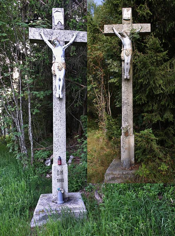 Padesát šumavských křížků, které opravil Stan Schneedorf. Horní Sněžná (10. 6. 2019). Foto poskytl: Stan Schneedorf