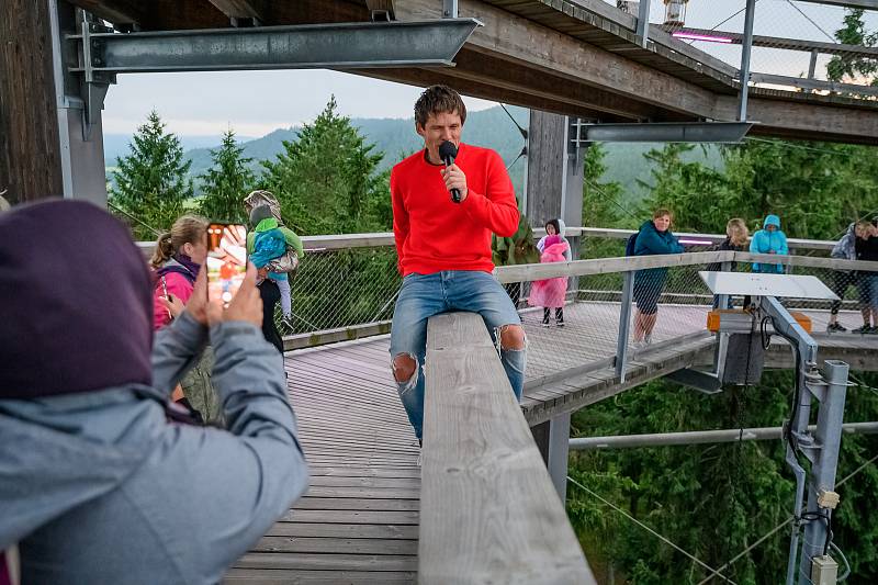 Pavel Calta vystoupil na Stezce korunami stromů v Lipně nad Vltavou.