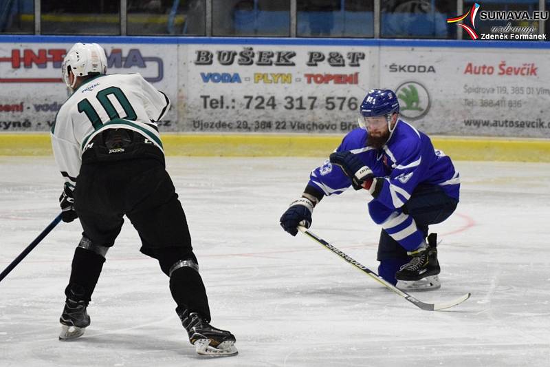 Hokejová Krajská liga: HC Vimperk - Slavoj Český Krumlov 3:5.