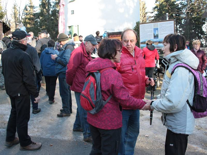 Ani v první den příštího roku nepřijdou Prachatičtí o tradiční novoroční výstup na Libín, který se na Nový rok stává místem pravidelných setkání a tak trochu i provětrání si hlavy po silvestrovských oslavách.