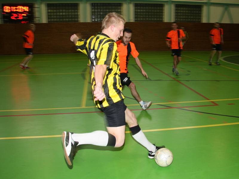 V sobotu 17. ledna se ve sportovní hale v Prachaticích odehrály zápasy krajského finále Českého poháru futsal sálové kopané. Foto z utkání Norton – Strojírna Honner ČB.