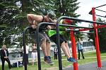 Ve Vimperku otevřeli v pátek 10. června nové hřiště pro street workout. Je první svého druhu na Prachaticku. Slavnostní otevření doplnila exhibice workoutu zástupců E.R.S. workout.