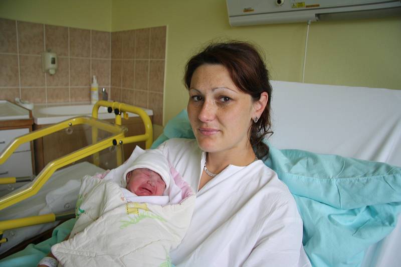 Denisa Grabmüllerová se narodila ve čtvrtek 4. záři v 8.08 hodin v prachatické porodnici. Vážila 3160 gramů. Maminka Alena a tatínek Karel jsou z Vyšovatky.