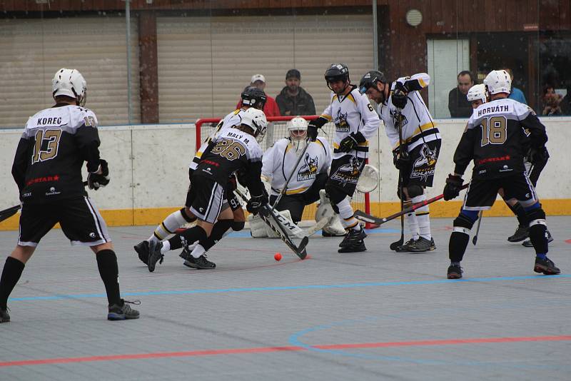 Hokejbalová extraliga: HBC Prachatice - HBC Svítkov Stars Pardubice 3:2 PP (1:1, 0:1, 1:0 - 1:0).