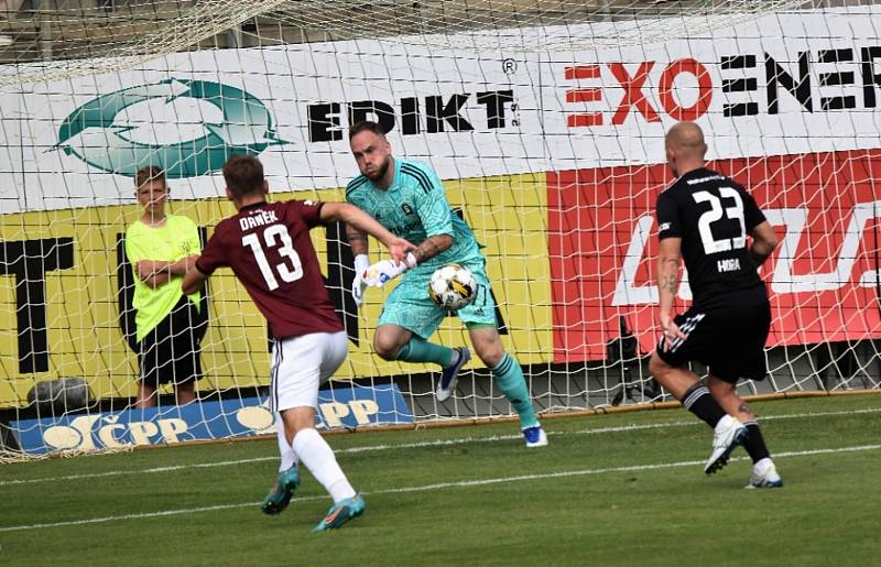 Dynamo Č. Budějovice - Sparta Praha 0:2 (0:2).