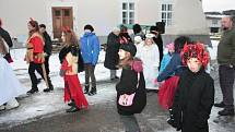 Mikulášskou nadílku jako vyvrcholení celého mikulášského odpoledne připravili nejen pro děti v areálu jízdárny zámku Skalice v Bohumilicích.