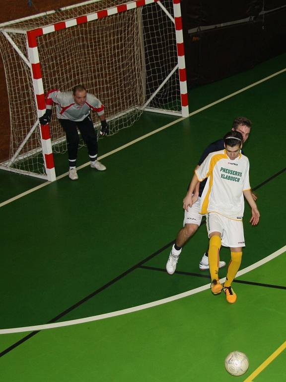 V sobotu 17. ledna se ve sportovní hale v Prachaticích odehrály zápasy krajského finále Českého poháru futsal sálové kopané. Foto z utkání SK Strabag  PT - Bombarďáci Větřní.