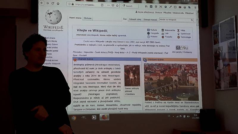 Prachatičtí senioři se mohou podílet na tvorbě Wikipedie.