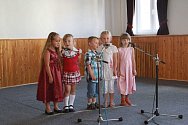 V Lenoře slavili 50 let České základní školy.