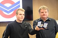 Poděkování od Policie ČR, BESIPu i Českého červeného kříže dostali Petr a Petr Fleischmannovi ze Šumavských Hoštic.