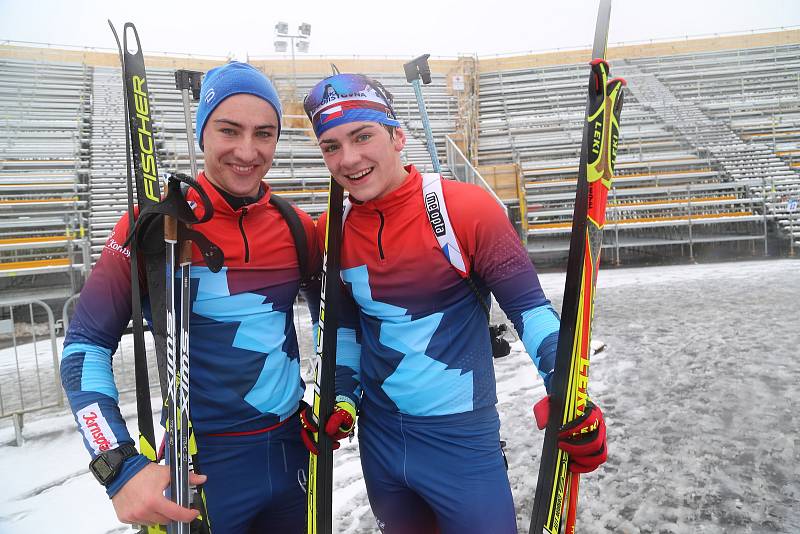 Jiří (vlevo) a Ondřej Mánkovi se sešli již i v biatlonu.