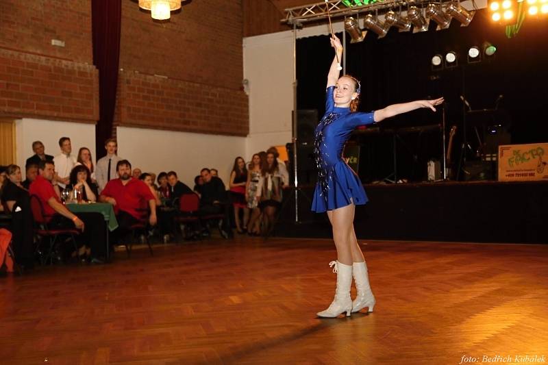 Sobotní ples vimperské dechovky a mažoretek.Foto: Bedřich Kubálek