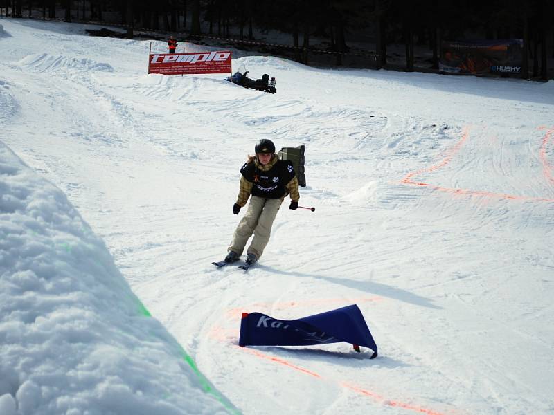 První velké lyžařské klání od vzniku lyžařského areálu v Horní Vltavici se vydařilo na jedničku. Závody ve ski a snowboard crossu sklidily velký úspěch. Lze tedy očekávat, že se napřezrok do Vltavice vrátí.
