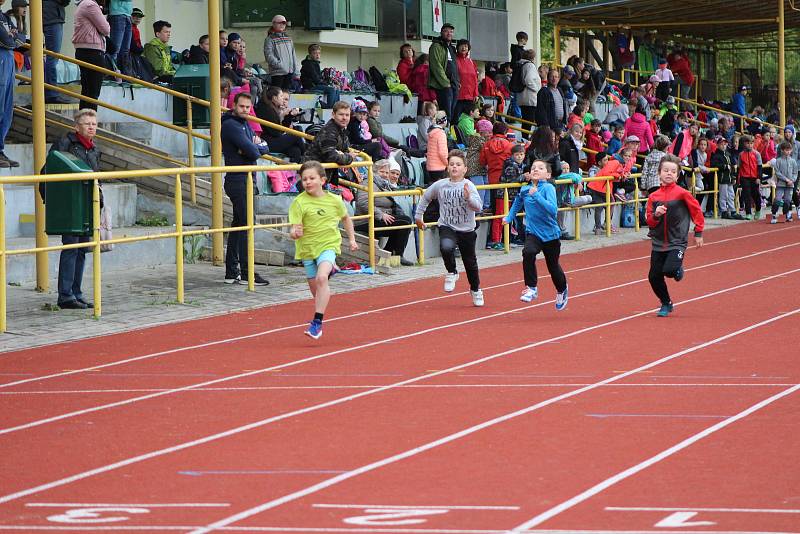 Děti z prvního stupně ZŠ absolvovaly okresní atletickou olympiádu.