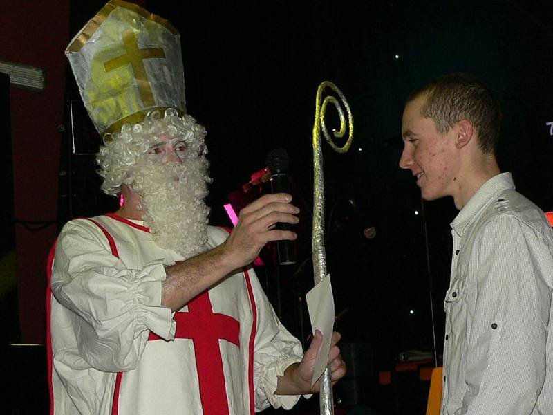 Mikuláš Jiří Lutovský ocenil nejlepší mladé cyklisty klubu.