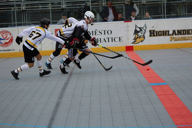 Hokejbalová extraliga: HBC Prachatice - HBC Svítkov Stars Pardubice 3:2 PP (1:1, 0:1, 1:0 - 1:0).