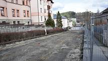 Další část rekonstrukce ulice 1. máje ve Vimperku začala.