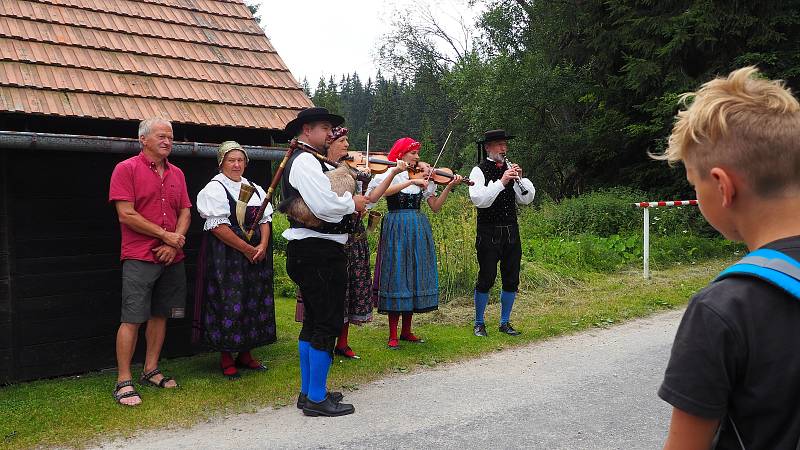 Plavení dříví na Jeleních Vrších.