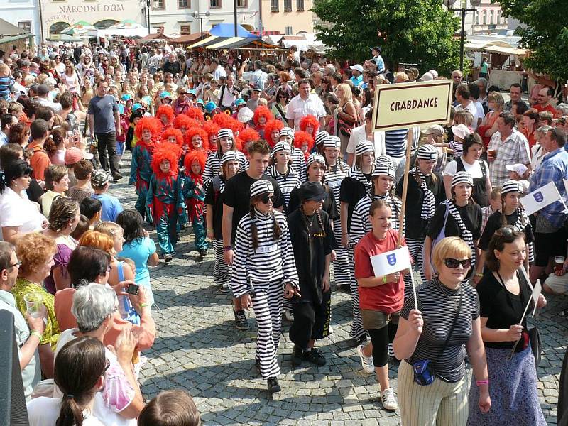 Následovaly delegace partnerských měst i prachatických spolků.