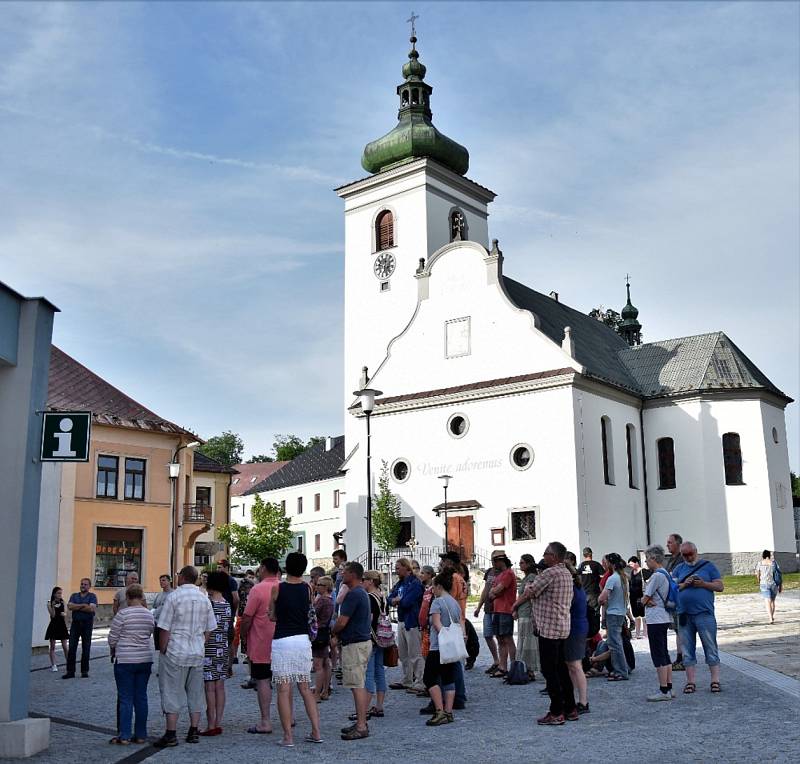 Potřetí demonstrovali Volarští na náměstí.