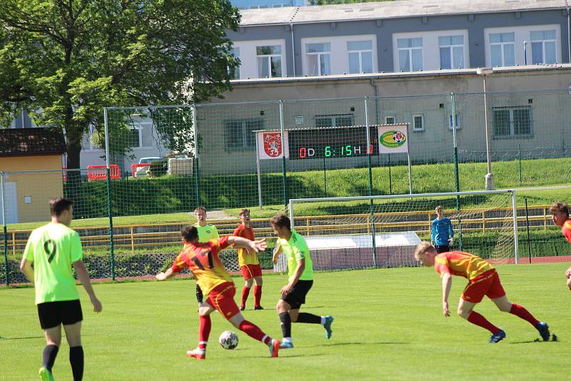 KP staršího dorostu: Tatran Prachatice - Meteor Tábor 5:1 (4:1).