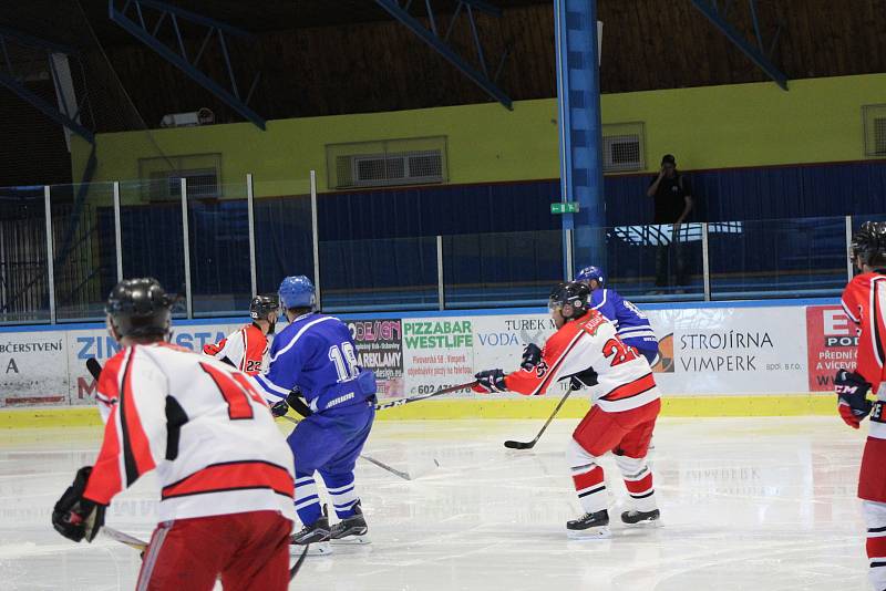 Hokejová příprava: HC Vimperk - HC Strakonice 4:1.