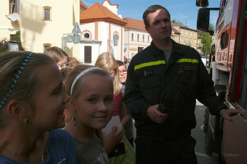 Stovky návštěvníků se v tomto týdnu vystřídaly na stanovištích, která byla připravena při Světovém dni první pomoci v Prachaticích a ve Vimperku. 