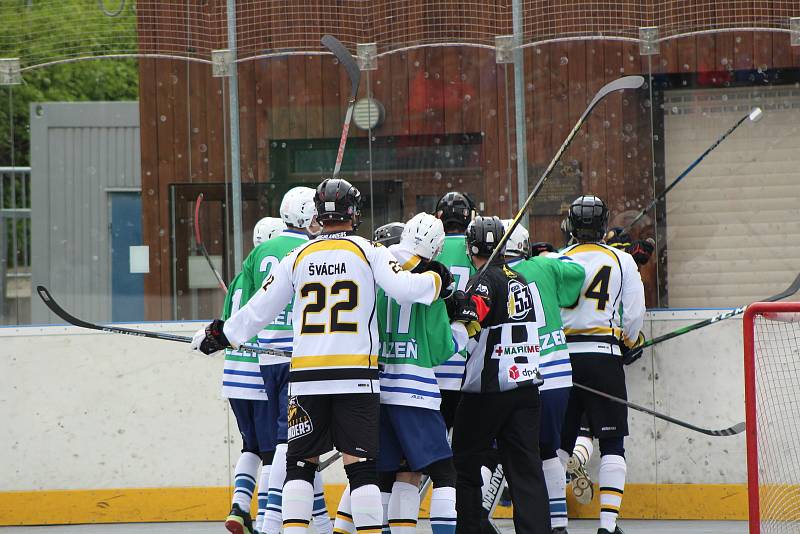 Hokejbalová 1. liga: HBC Prachatice - HBC Plzeň B 2:4.