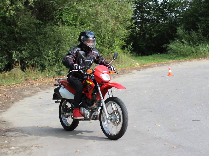 Místo, kde mohou skládat prachatičtí motorkáři praktické zkoušky, je v blízkosti Klimy.