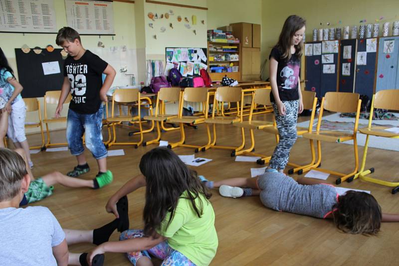 Vyzkoušet si život zdravotně postižených měli šanci školáci ve Volarech.