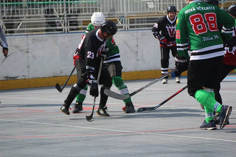 II. liga hokejbalistů: Flames Volary - Nová Včelnice 5:4.