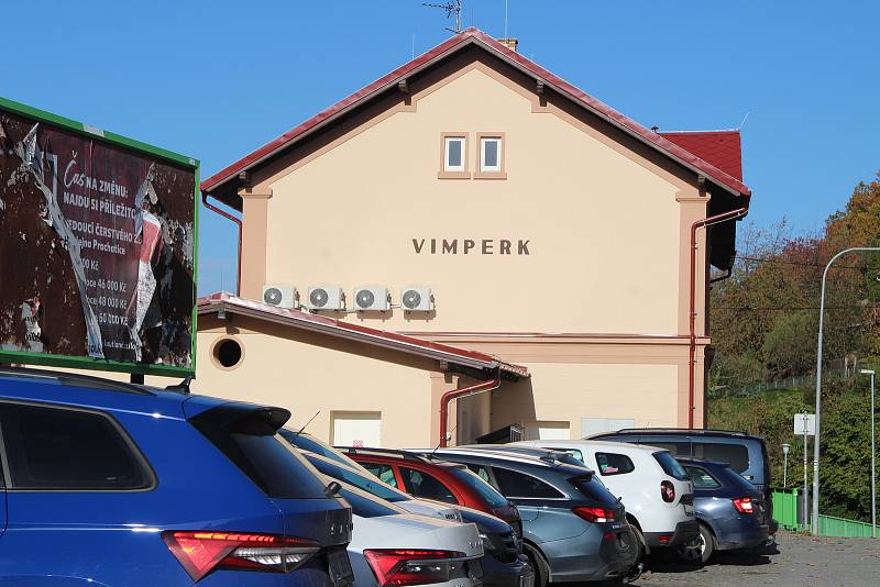 Otevření opravené výpravní budovy na vlakovém nádraží ve Vimperku.